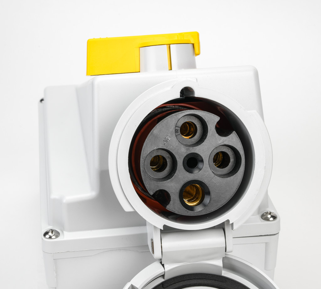 Pin and Sleeve Mechanical Interlock 3pole, UL 508 rated, 100A (PN