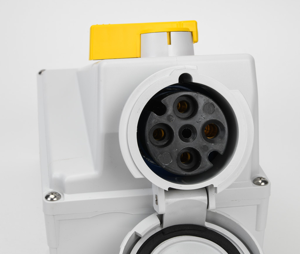 Pin and Sleeve Mechanical Interlock 3pole, UL 508 rated, 60A (PN