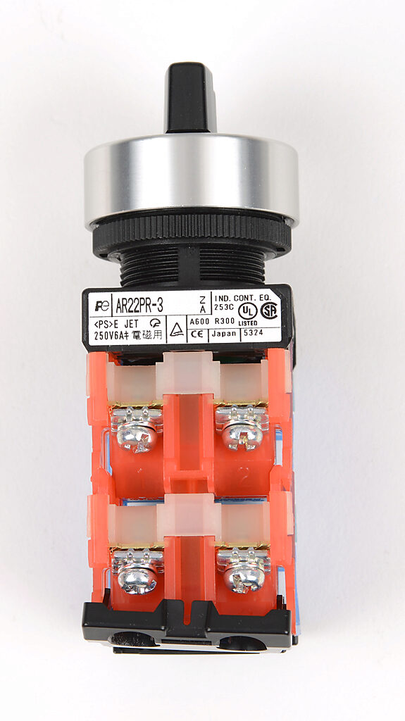 Selector Switch: maintained, 22mm, 3-pos, knob operator (PN