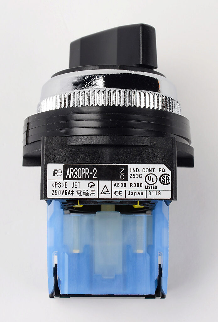 Selector Switch: maintained, 30mm, 2-pos, knob operator (PN