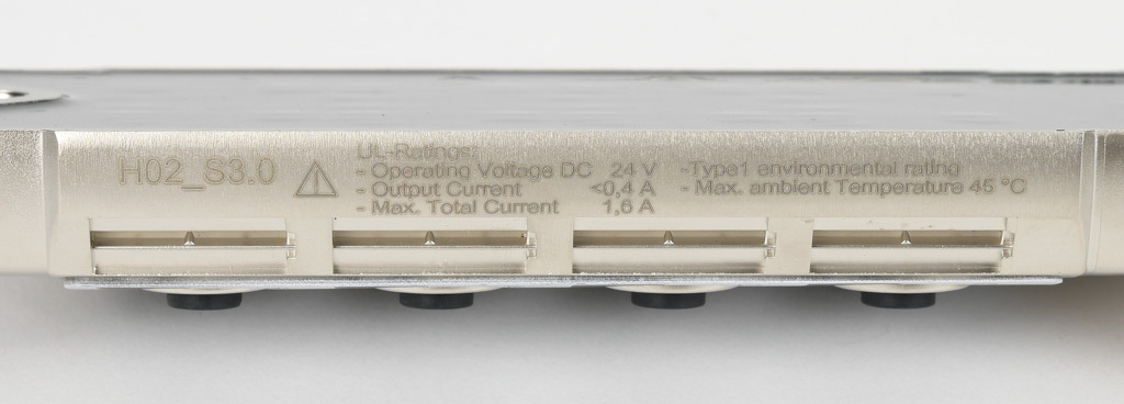 Temperature/analog IO-Link Hub: up to (8) analog input channel(s