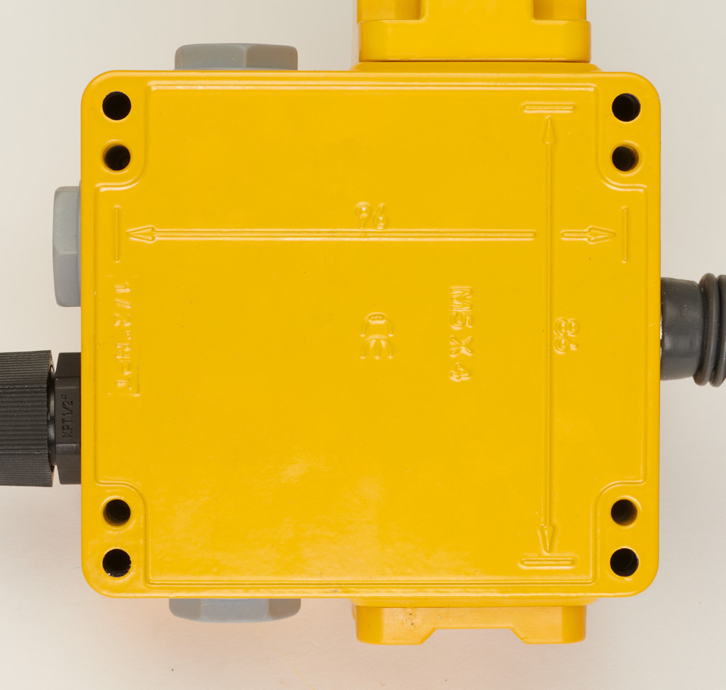 IDEM Z-Range Safety Switch: cable-pull interlock, 125m maximum