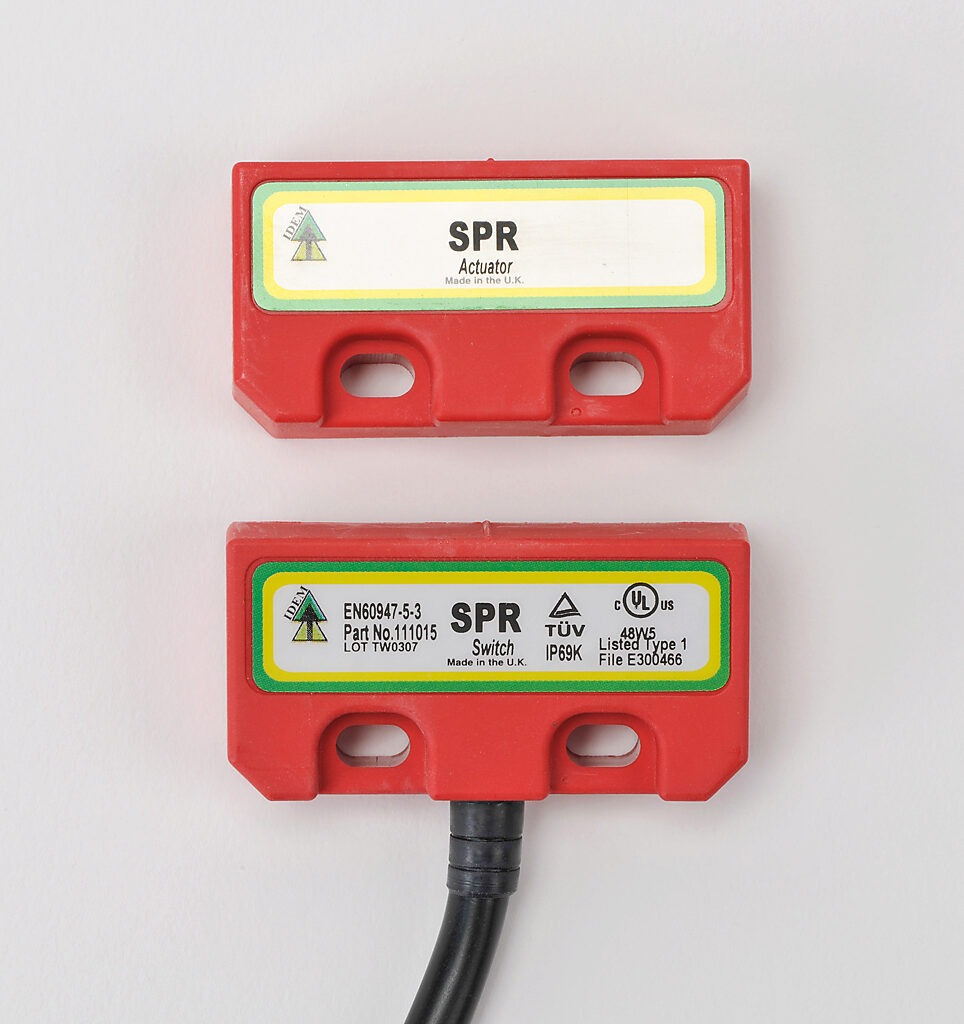 Switchジャンク品 Safety Switch Set: non-contact magnetic (PN# SPR-111015