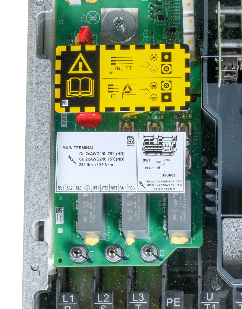 Toshiba AC High-performance Drive: 460 VAC, 150hp with 3-phase
