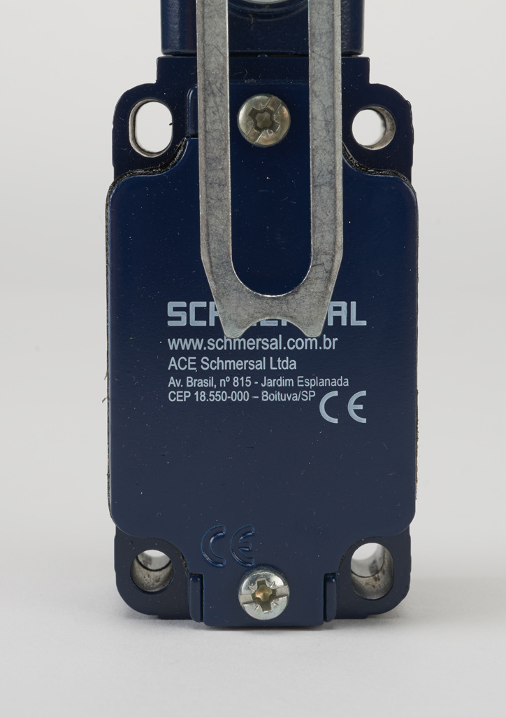 Limit Switch: side rotary adjustable lever with plastic roller (PN
