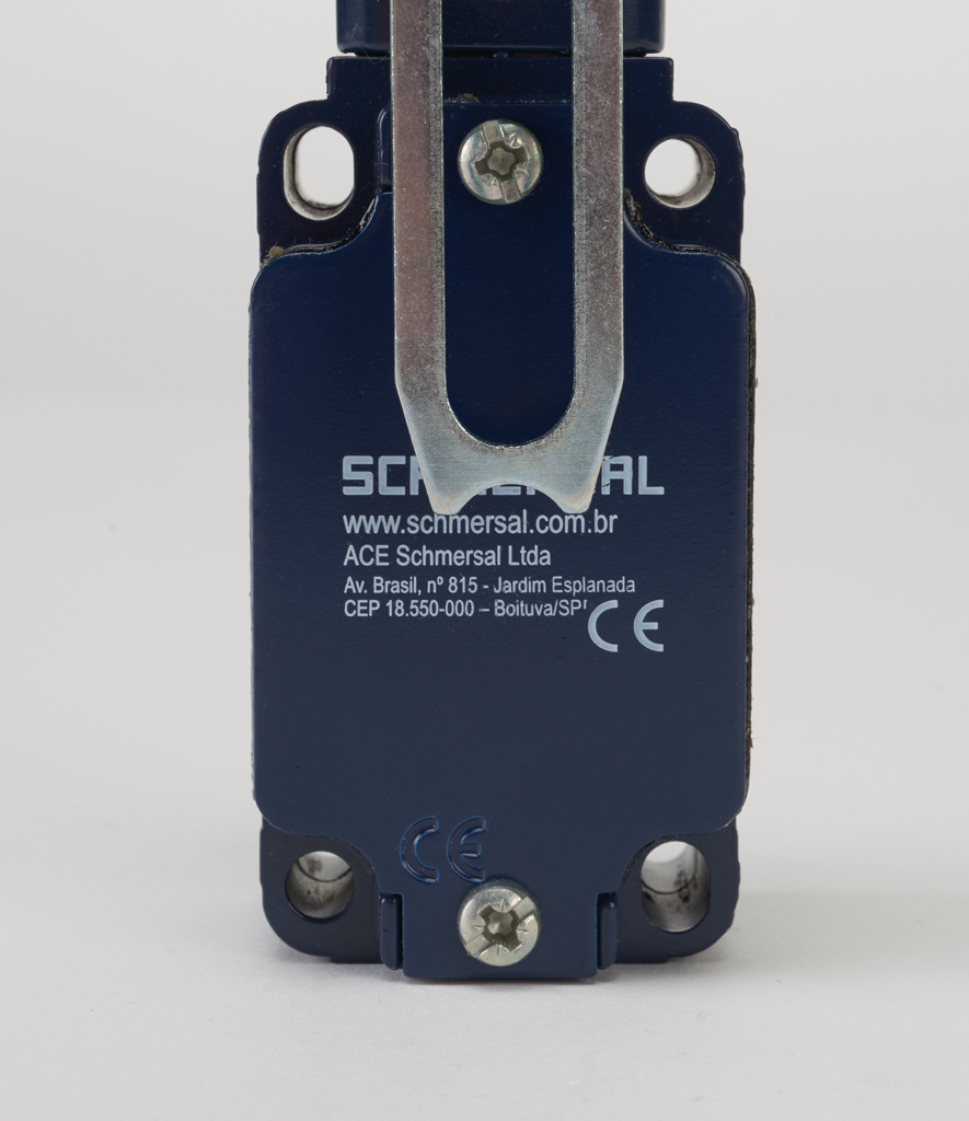 Limit Switch: side rotary adjustable lever with plastic roller (PN