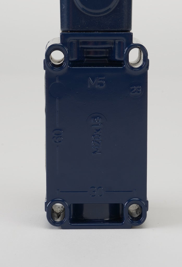 Limit Switch: side rotary lever with plastic roller (PN# Z4VH-335