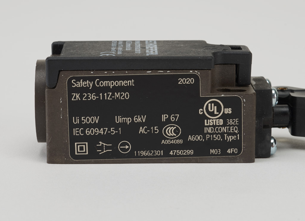 Limit Switch: one-way horizontal lever with plastic roller (PN# ZK