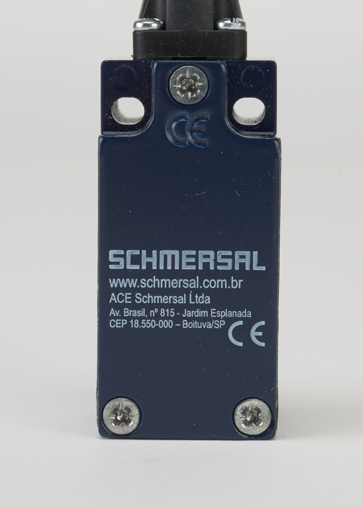Limit Switch: metal plunger with plastic roller (PN# ZR-235-02Z