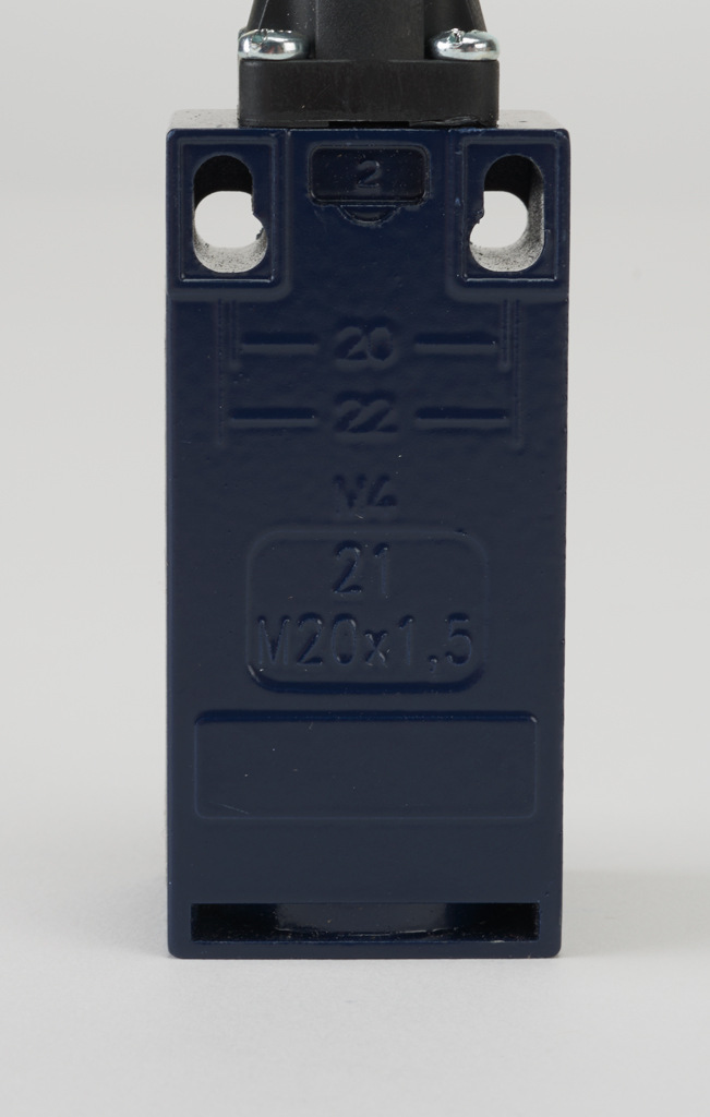 Limit Switch: metal plunger with plastic roller (PN# ZR-235-11Z