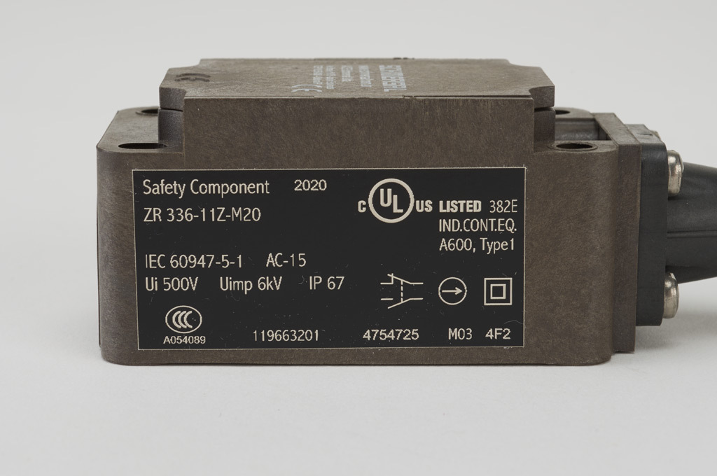 Limit Switch: metal plunger with plastic roller (PN# ZR-336-11Z