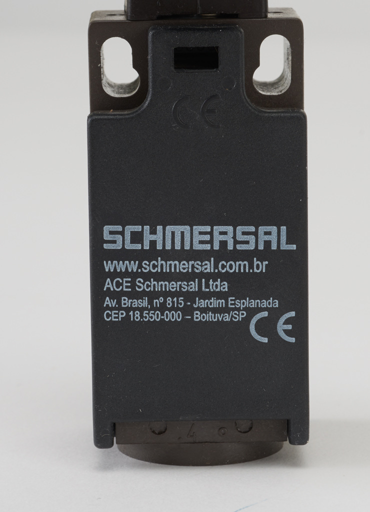 Limit Switch: side rotary lever with plastic roller (PN# ZV12H-236