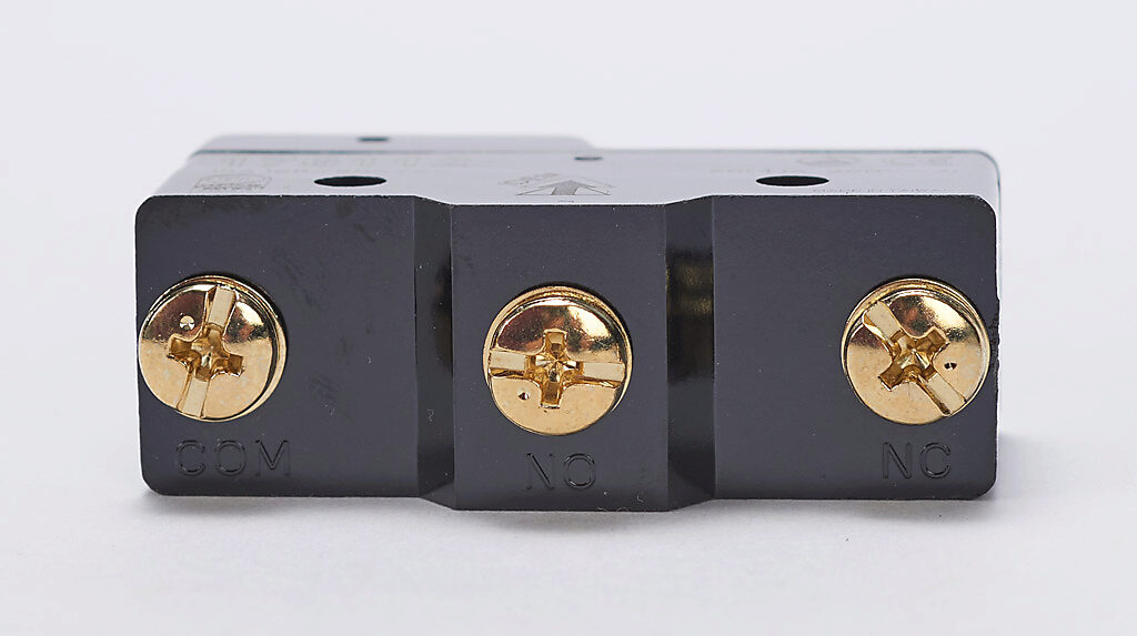 Limit Switch: lever hinge with steel roller (PN# 176112-1