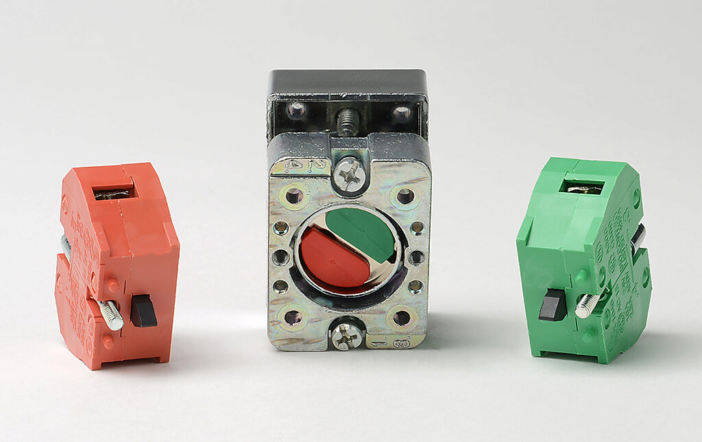22mm Pushbutton: momentary, red/green, IP65 (PN# GCX1152