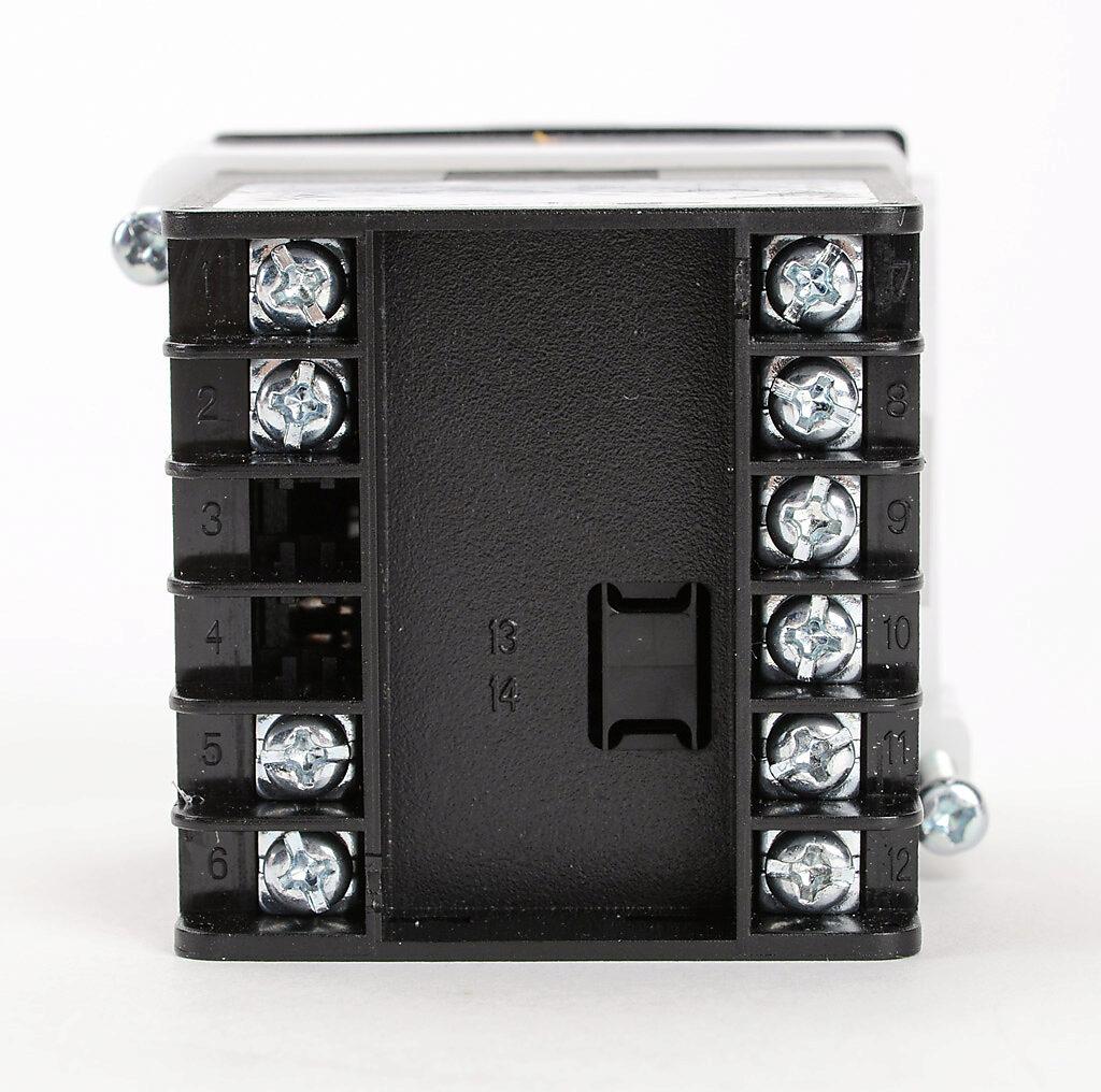 Basic Temperature Controller: RTD or thermocouple input (PN