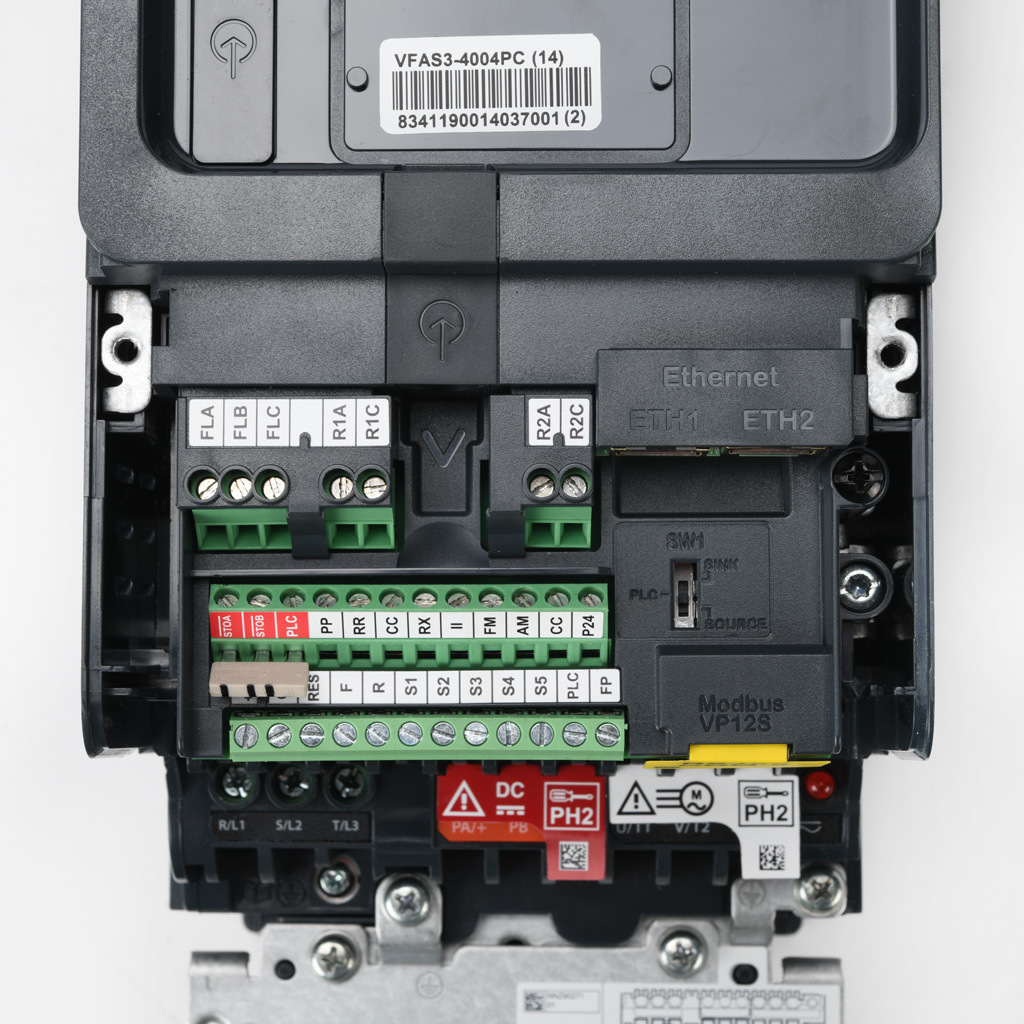 Toshiba AC High-performance Drive: 460 VAC, 1/2hp with 3-phase
