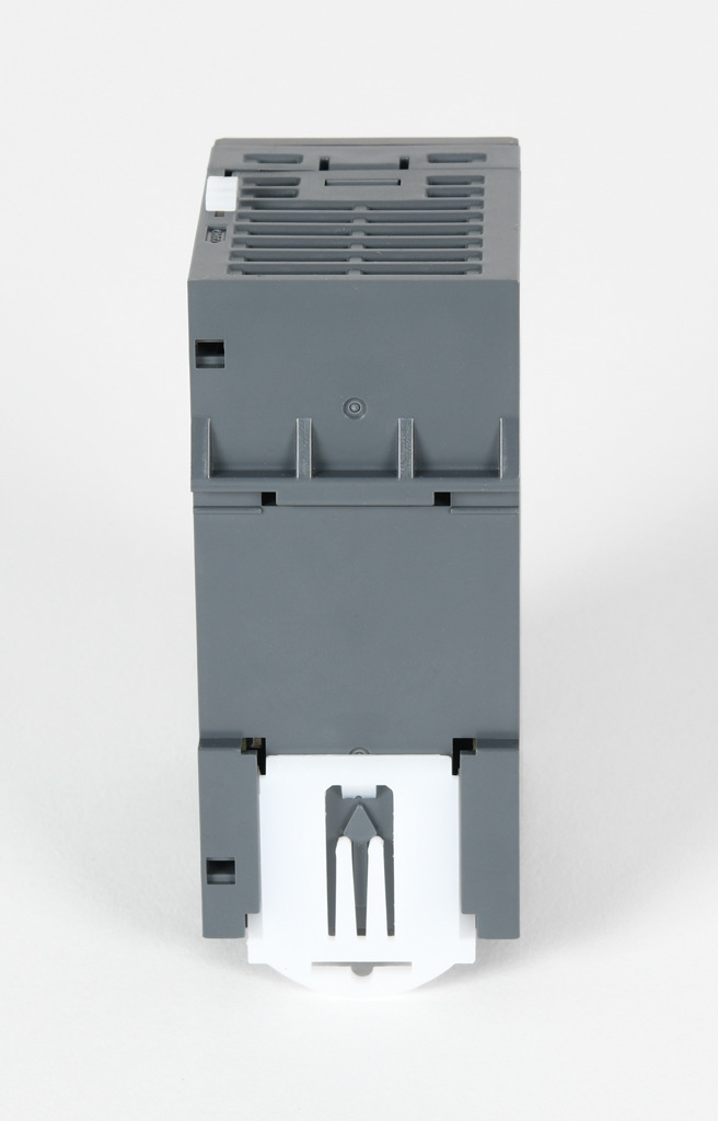 LS Electric XGB PLC: 16-pt in, 16-pt out, Ethernet, serial and USB