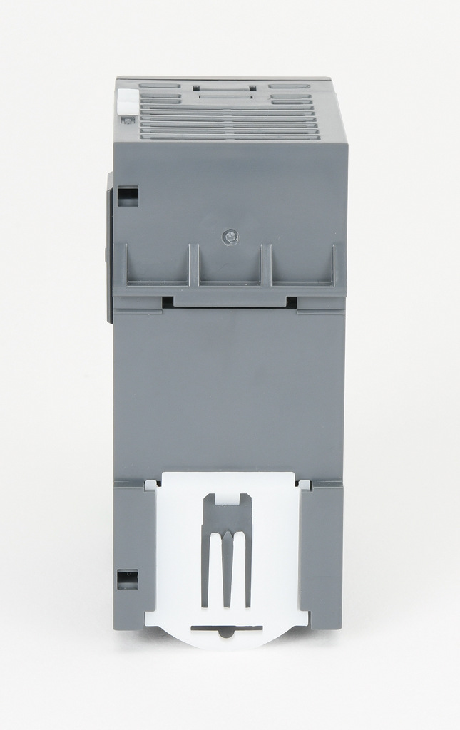 LS Electric XGB PLC: 8-pt in, 6-pt out, Ethernet, serial and USB B
