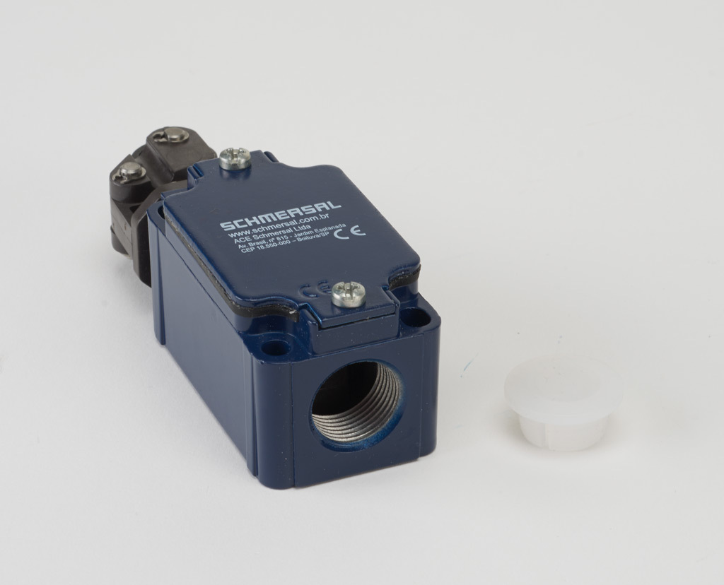 Limit Switch: one-way horizontal lever with plastic roller (PN