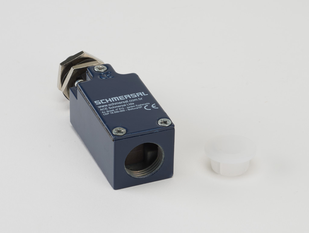 Limit Switch: metal plunger with fixing nuts (PN# Z4S-235-02Z