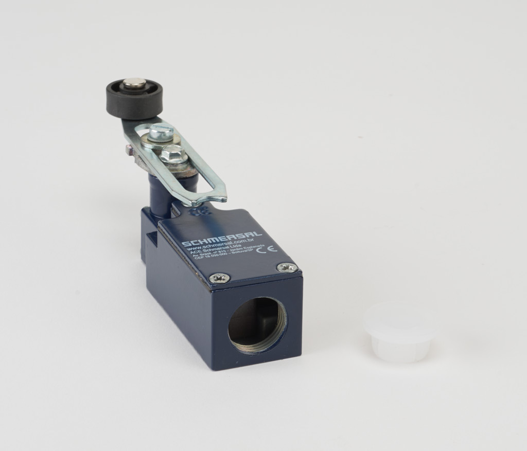Limit Switch: side rotary adjustable lever with plastic roller (PN